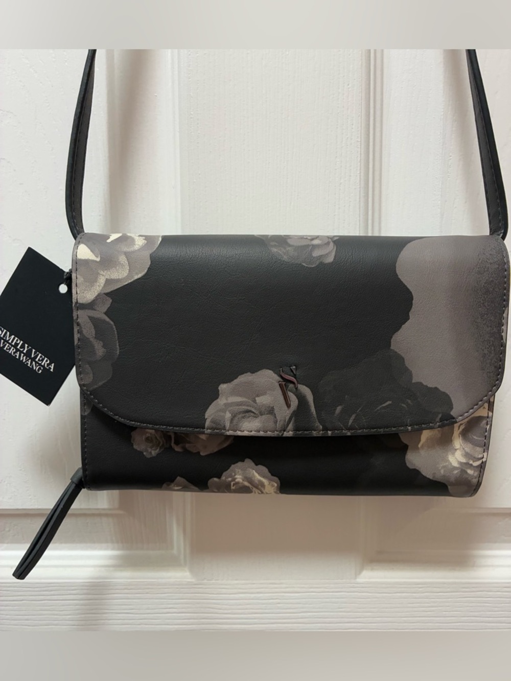 NWT! Simply Vera Vera Wang Black Gray Floral Mini Crossbody Bag Removable Strap